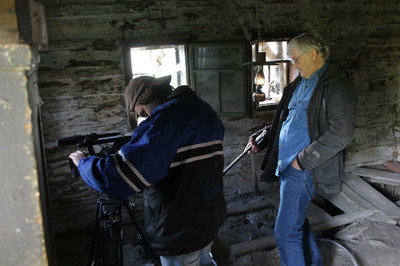 Režisér Dušan Hudec vpravo počas nakrúcania resize