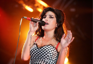 Amy4 resize