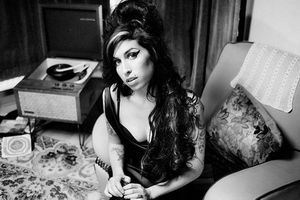 Amy6 resize